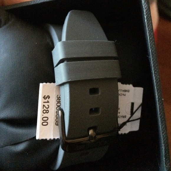 Watch - Picture 3 of 3