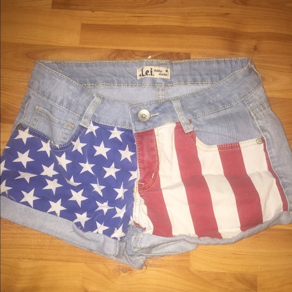Shorts - Picture 2 of 2