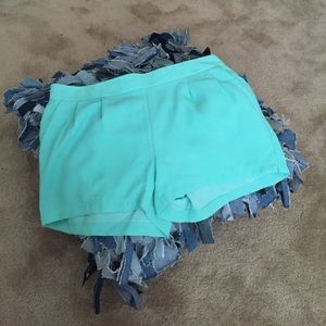 Mossimo foam green shorts, size M