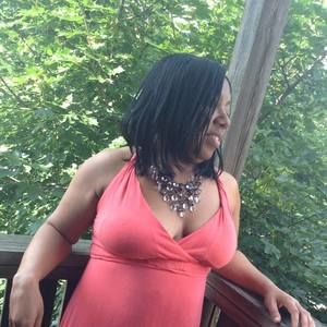 Meet your Posher, Yvette