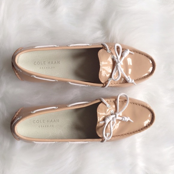 Cole Haan Salmon Preppy Drivers Flats - Picture 2 of 3