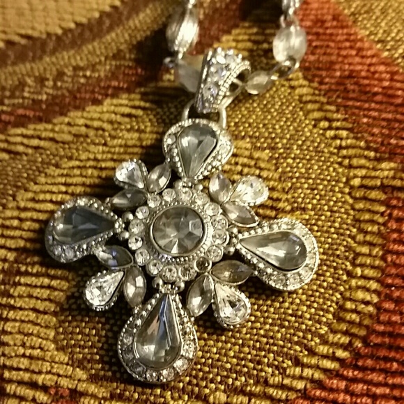 Two necklaces - Picture 2 of 3