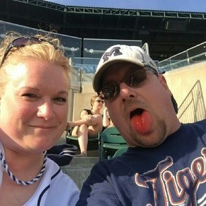 Meet your Posher, Corena