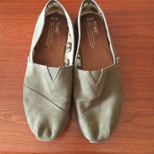 Army Green Toms