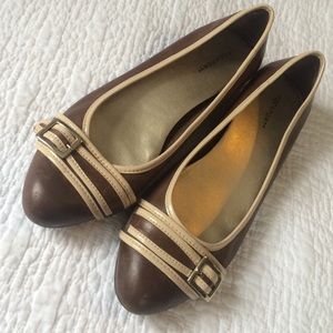 Two tone brown flats