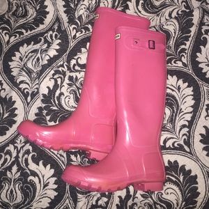 Hot pink hunter boots size 8