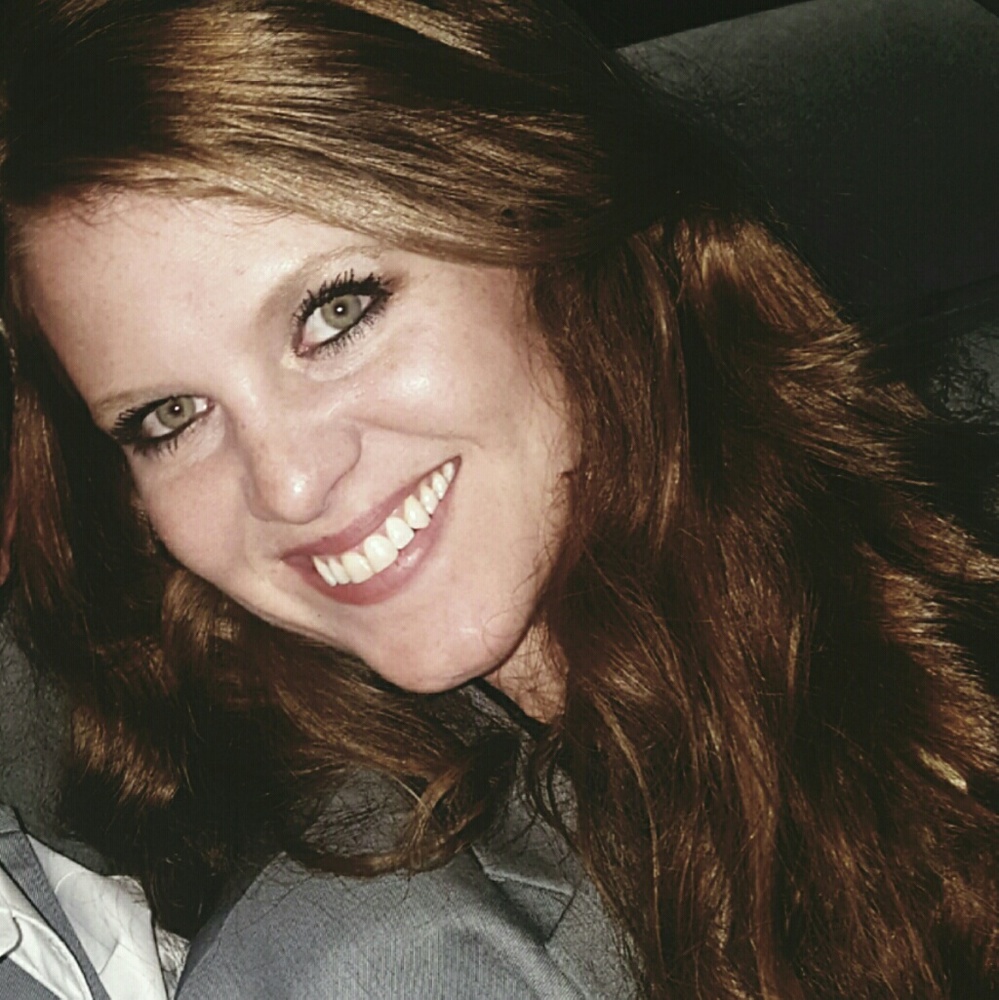Meet your Posher, Elyssa