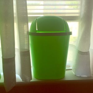 A Cute Minnie Waste Basket ( Bright Green )