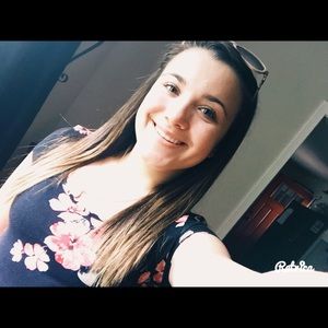 Meet your Posher, Julia