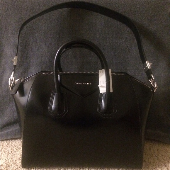 Medium Givenchy Antigona - Picture 3 of 4