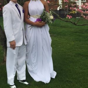 White dress. Size 8. Able to be adjusted