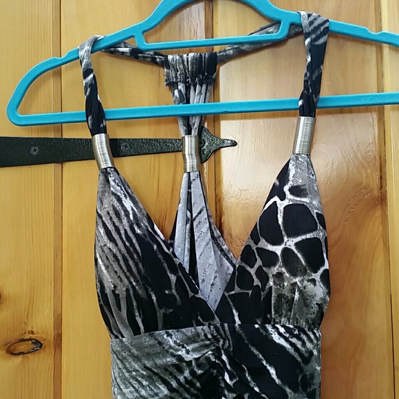 Dress - Picture 2 of 4