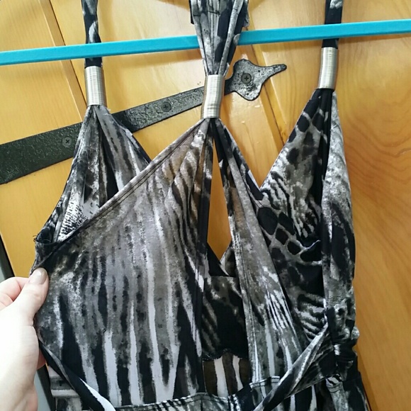 Dress - Picture 3 of 4