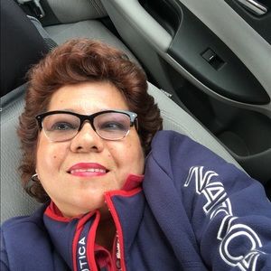 Meet your Posher, Alicia