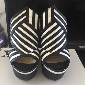 GX by Gwen Stefani slip on shoes SZ 5.5