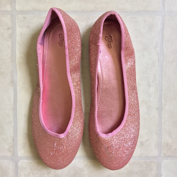 Pink flats