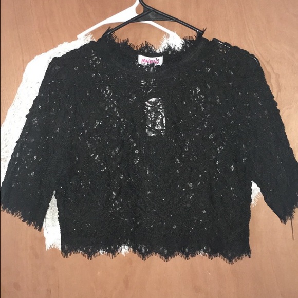Black or white lace crop top