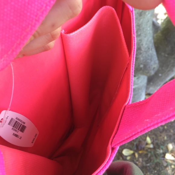 Great Bag for on the Go 💖 - Picture 2 of 2