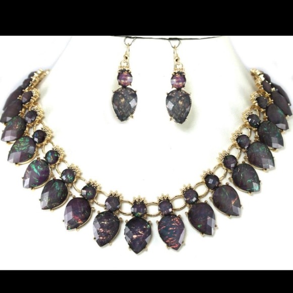 Iridescent Purple Teardrop Earrings Necklace Set