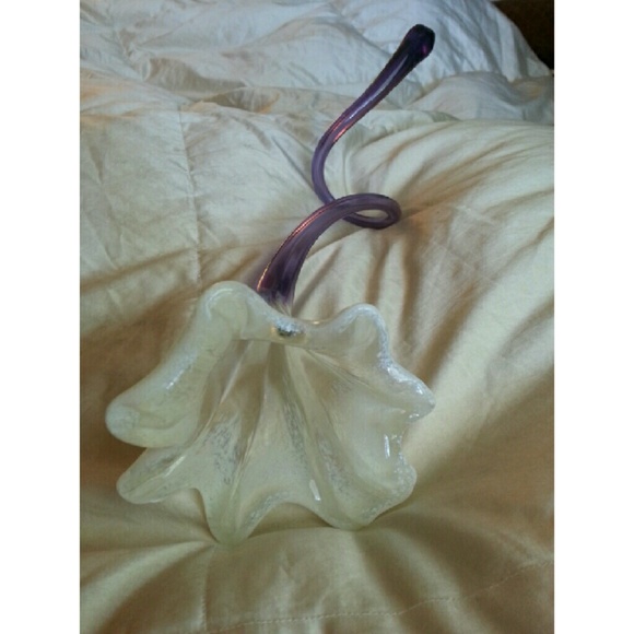 Hand made glass flower - Picture 3 of 3