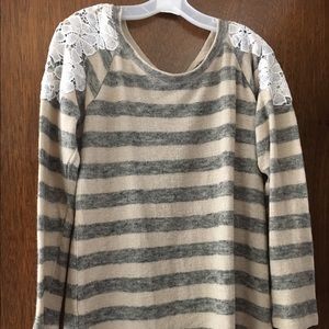 Hem & Thread long sweatshirt with lace pattern