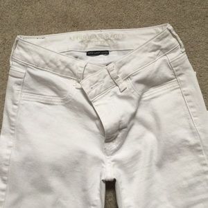American Eagle white jeggings