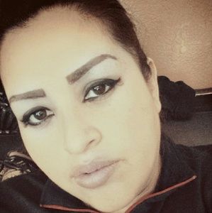 Meet your Posher, Damaris