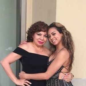 Meet your Posher, Sonia m