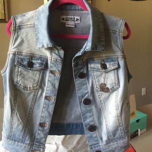 Girls Denim vest! stretchy denim. Must have!!