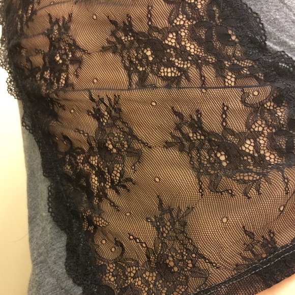 My grey lacey long sleeve crew-neck American eagle - Picture 4 of 4