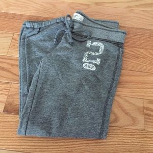 Abercrombie and Fitch cropped sweatpants