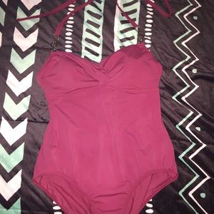 Women's bathing suit