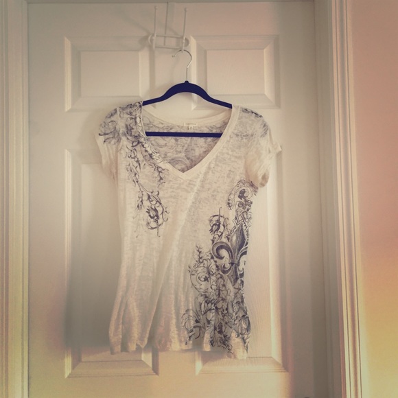 Maurice's tshirt