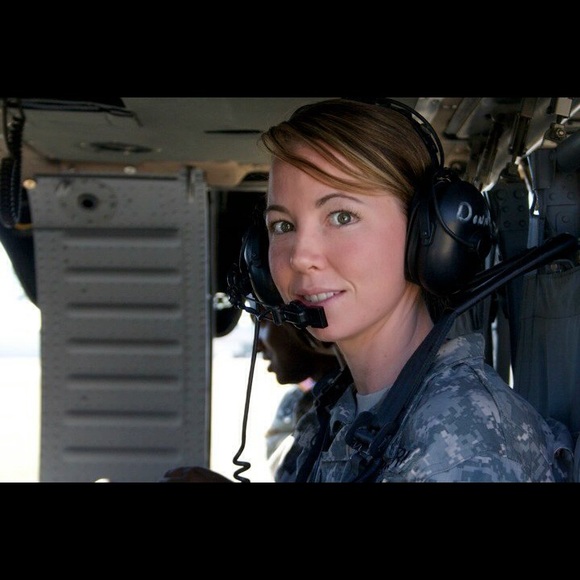 🇺🇸Meet your posher!🇺🇸 - Picture 1 of 1