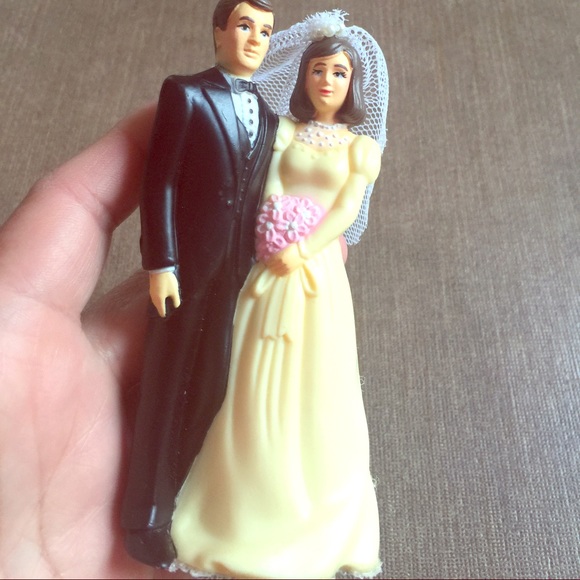 Bridal cake topper bride & groom - Picture 1 of 4