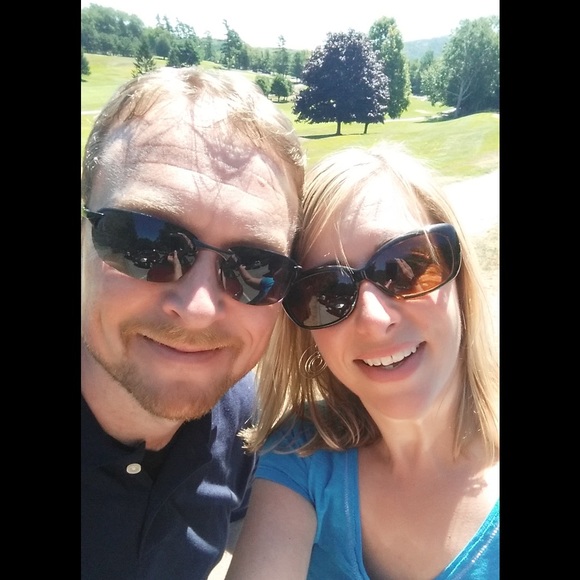 Meet your Posher, Carrie - Picture 1 of 1