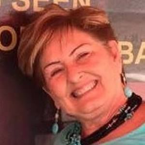 Meet your Posher, Claudia