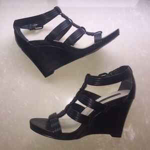 Bandolino black wedge