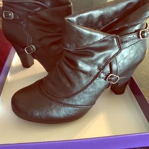 ✨ slightly used Madden Girl booties ✨