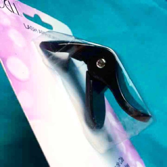 Ardell Lash Applicator - Picture 2 of 4