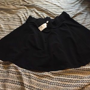 H&m black skater skirt