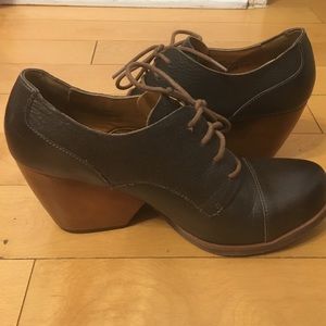 Kork-Ease brown leather lace-up booties