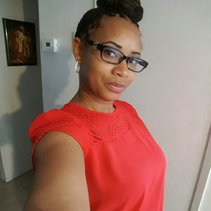 Meet your Posher, Myra