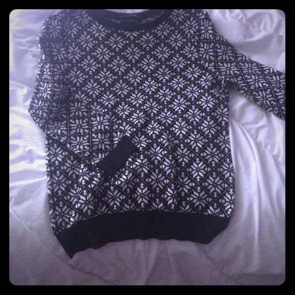 3/4 sleeve sweater shirt