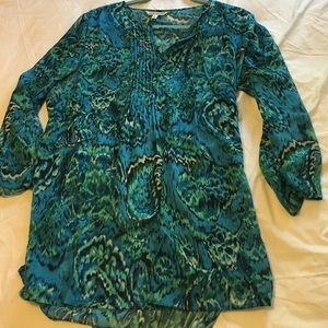 Beautiful hardly worn tunic top