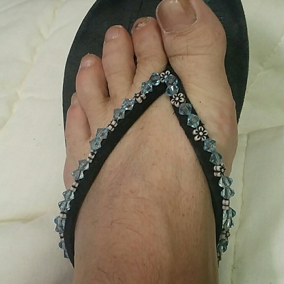 CORONA EXTRA SZ 7 BEADED FLIP FLOP TYPE SANDALS - Picture 1 of 4