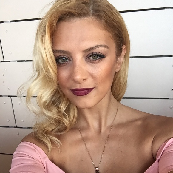 Bronzer - Picture 3 of 4