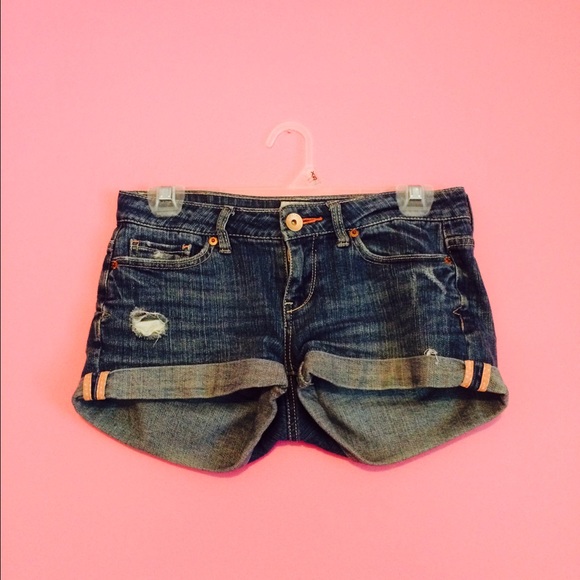 cute fold up jean shorts with detailed stitching! - Picture 1 of 3