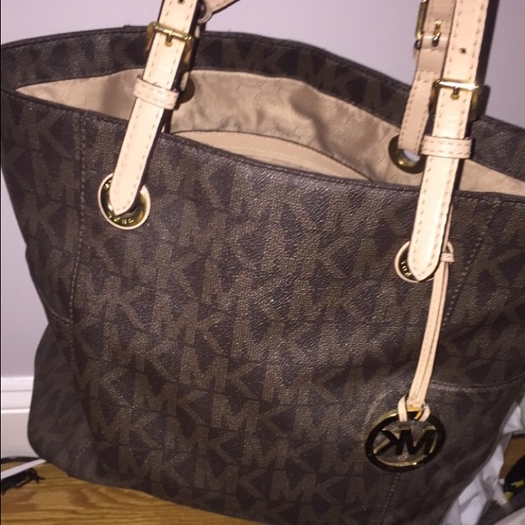 Michael Kors Jet set purse - Picture 1 of 4