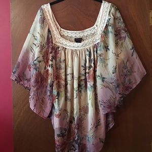 Beautiful floral top with flowing sleeves